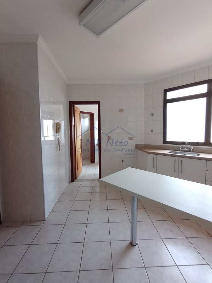 Apartamento à venda com 3 quartos, 120m² - Foto 8