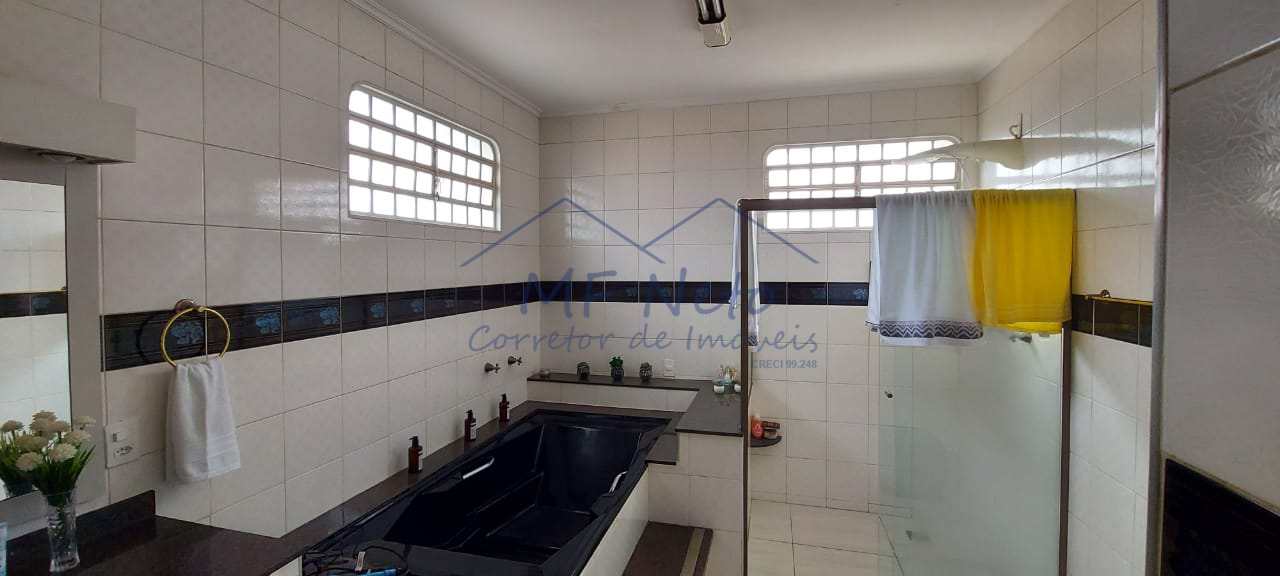 Casa à venda com 4 quartos, 600m² - Foto 29