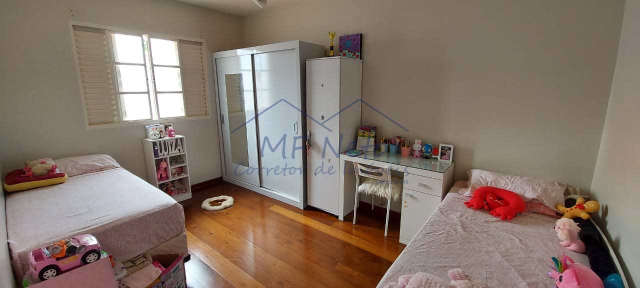 Casa à venda com 4 quartos, 600m² - Foto 30