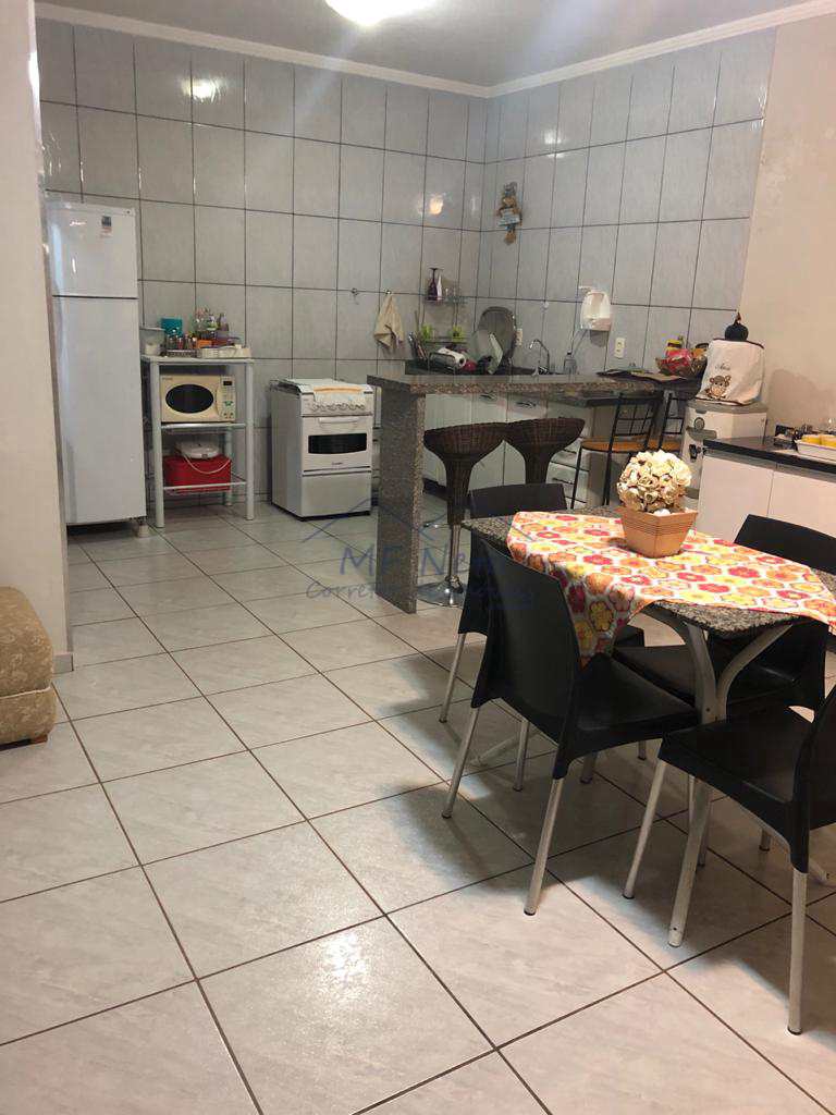 Casa à venda com 1 quarto, 300m² - Foto 17