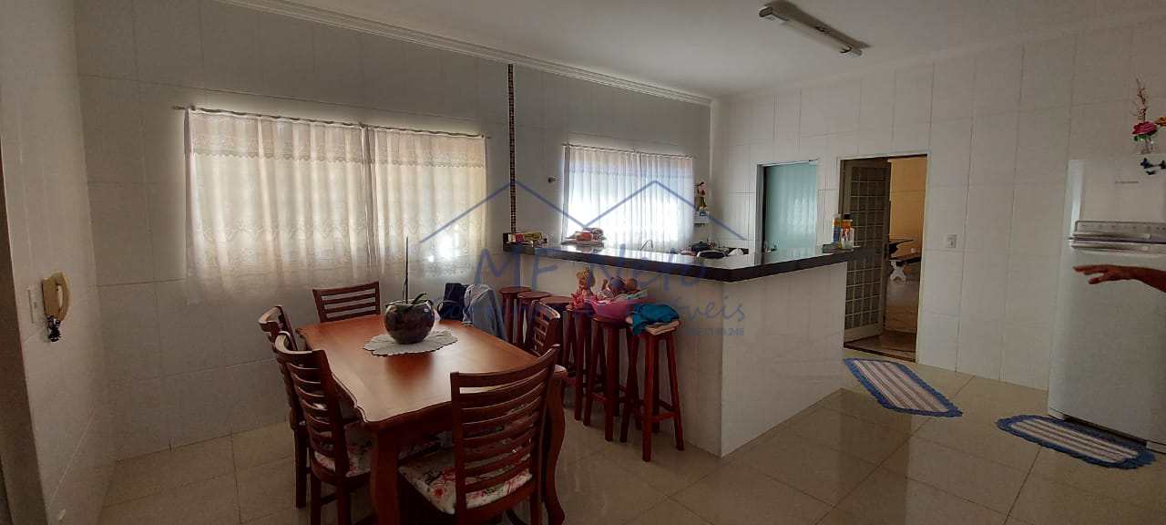 Casa à venda com 2 quartos, 250m² - Foto 9