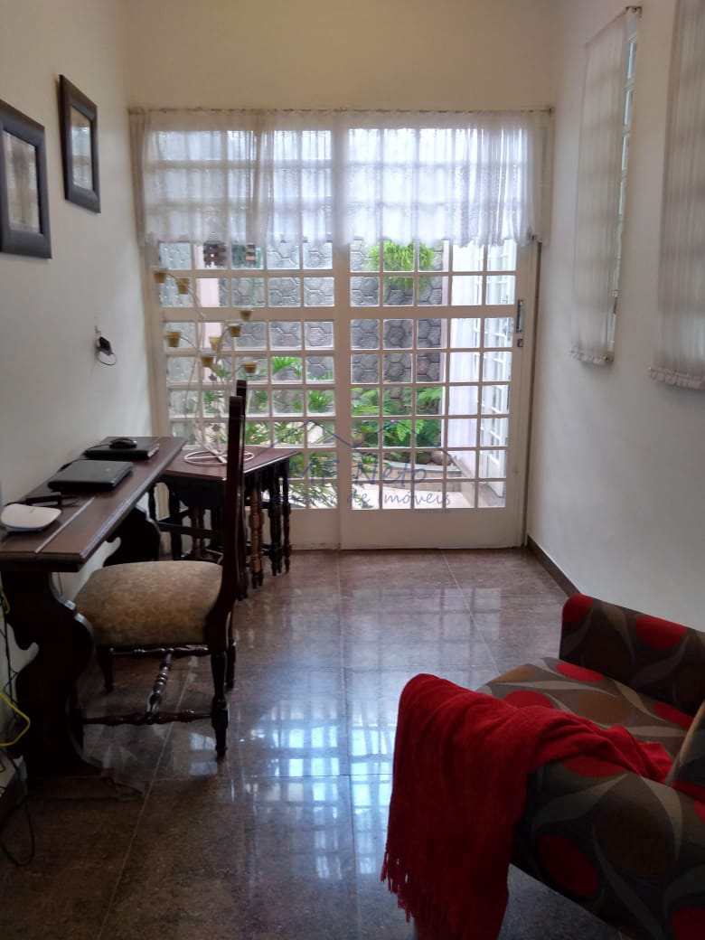 Casa à venda com 3 quartos, 300m² - Foto 7