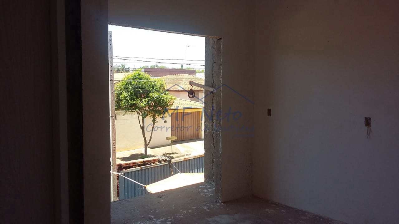 Casa à venda com 3 quartos, 250m² - Foto 3