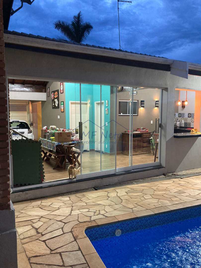 Casa à venda com 4 quartos, 450m² - Foto 2