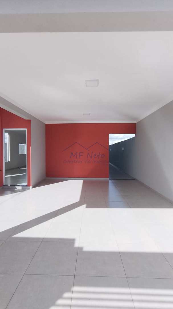 Casa à venda com 3 quartos, 250m² - Foto 2