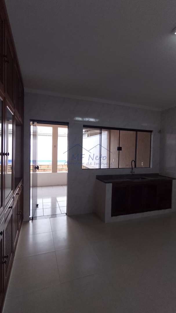 Casa à venda com 3 quartos, 300m² - Foto 14