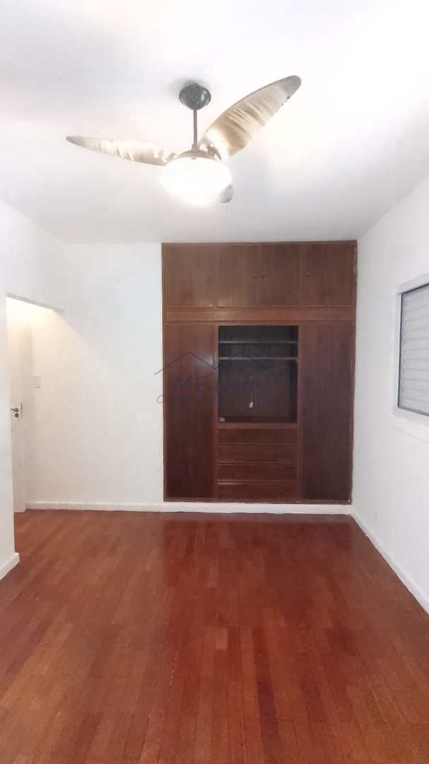 Casa à venda com 3 quartos, 300m² - Foto 25