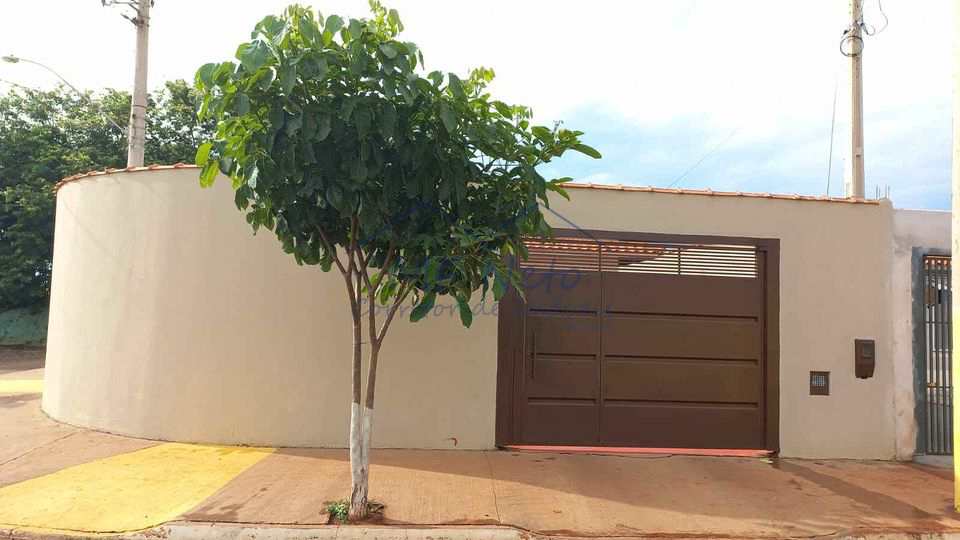 Casa à venda com 2 quartos, 207m² - Foto 1