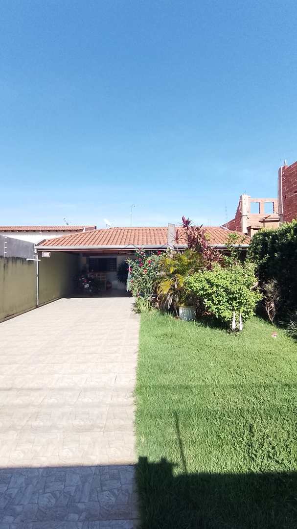 Casa à venda com 2 quartos, 250m² - Foto 2