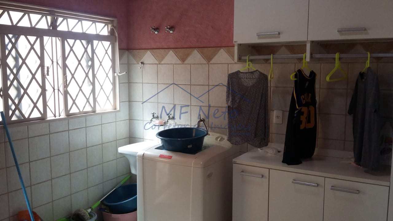 Casa à venda com 3 quartos, 272m² - Foto 16