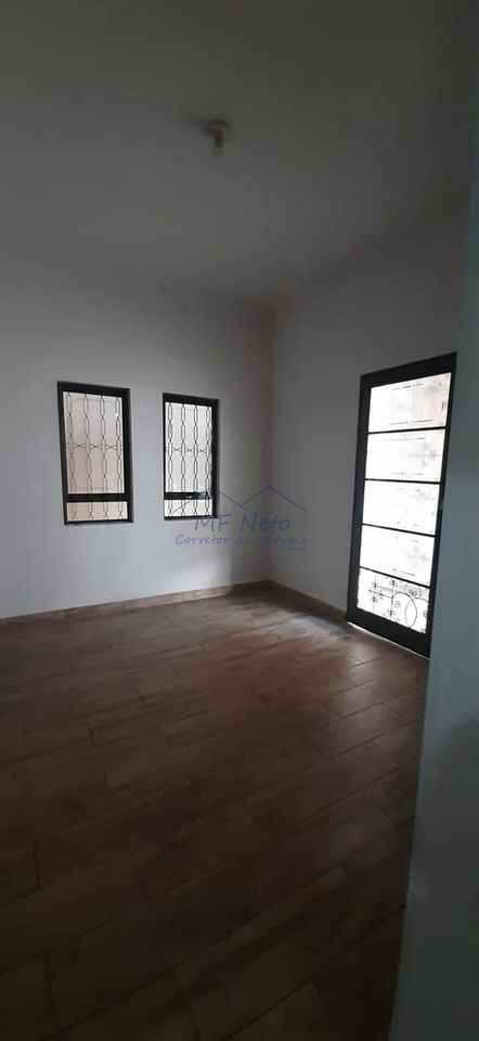 Casa à venda com 5 quartos, 250m² - Foto 11