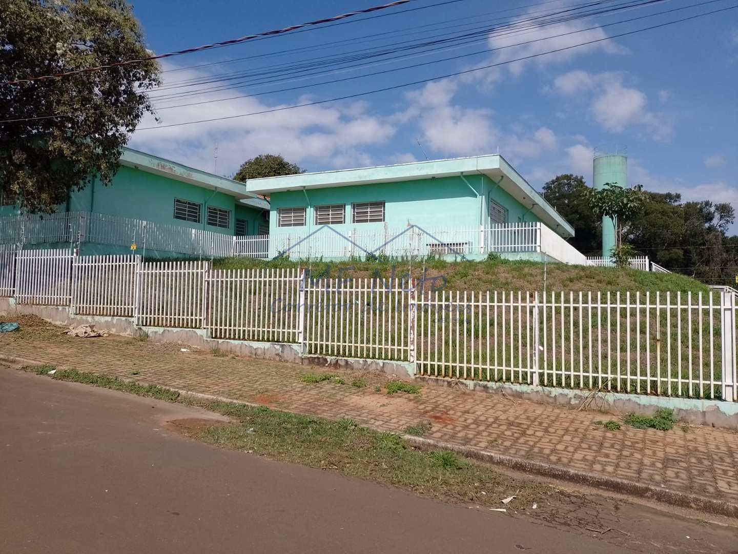 Casa à venda com 2 quartos, 200m² - Foto 4