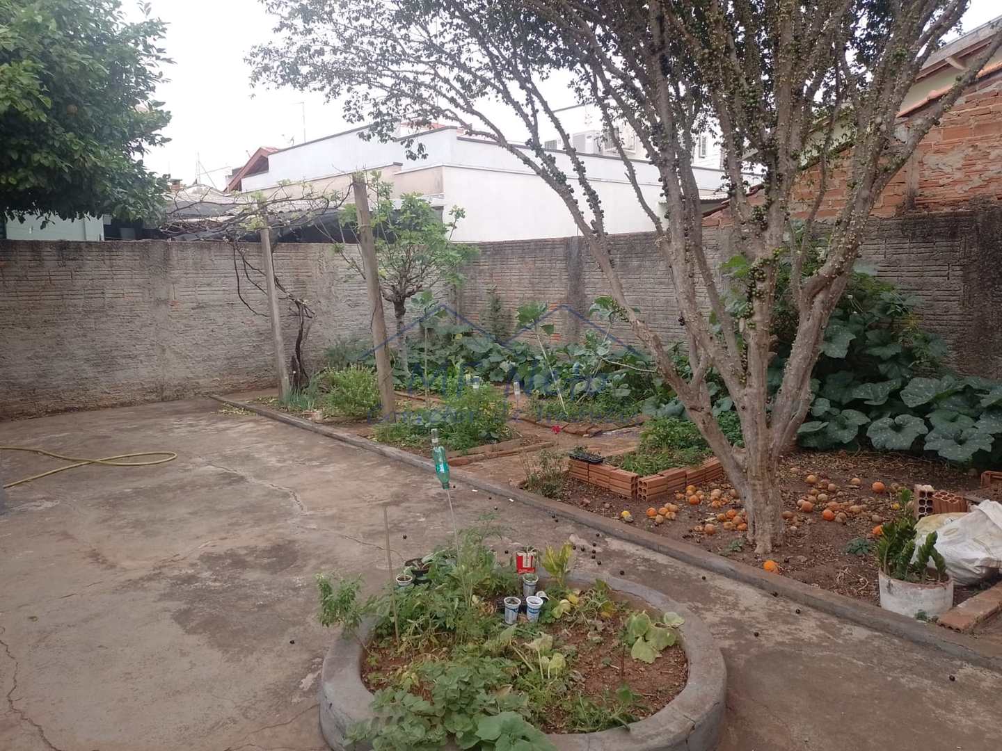 Casa à venda com 2 quartos, 200m² - Foto 9