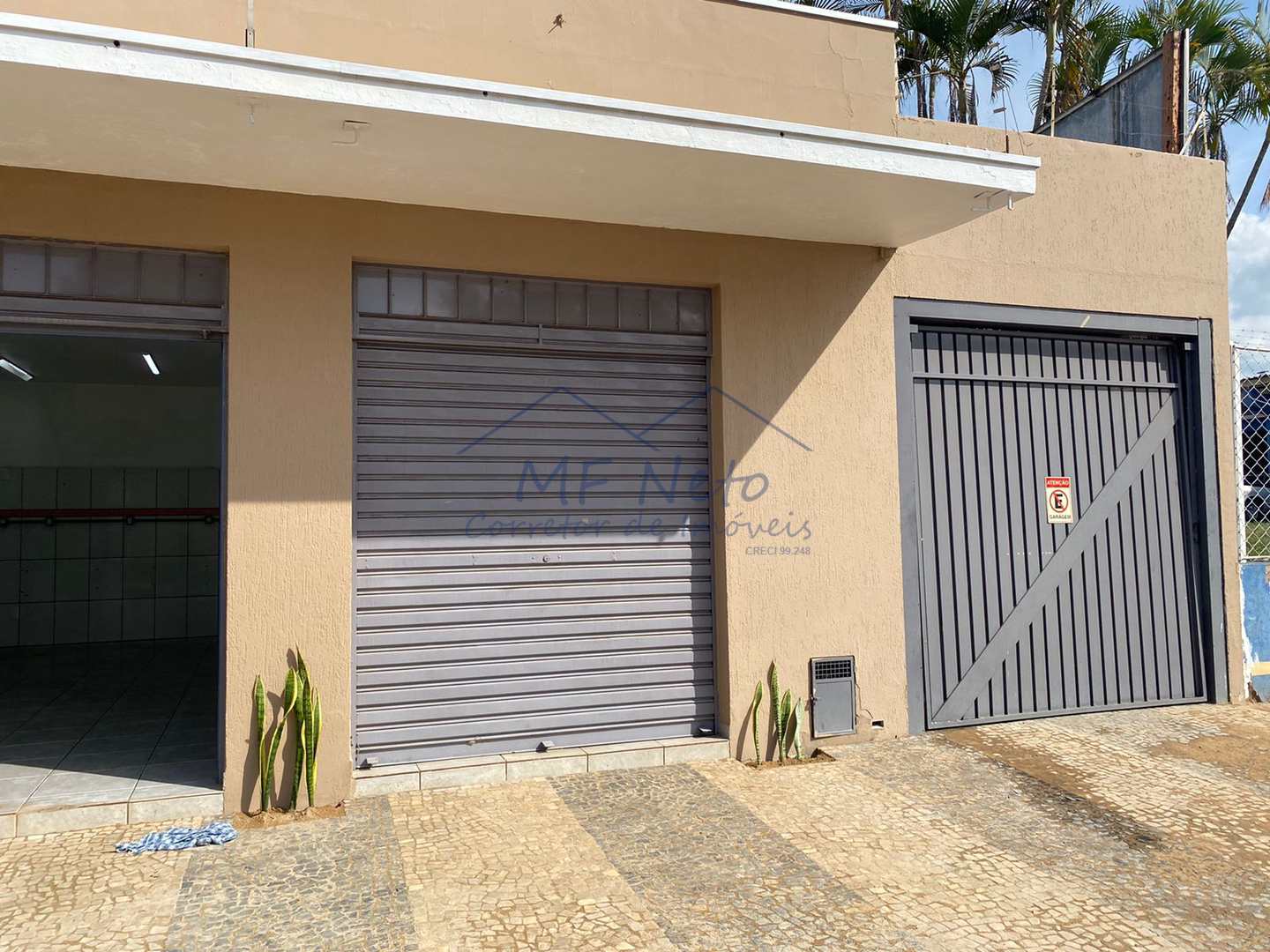 Casa à venda com 3 quartos, 279m² - Foto 2