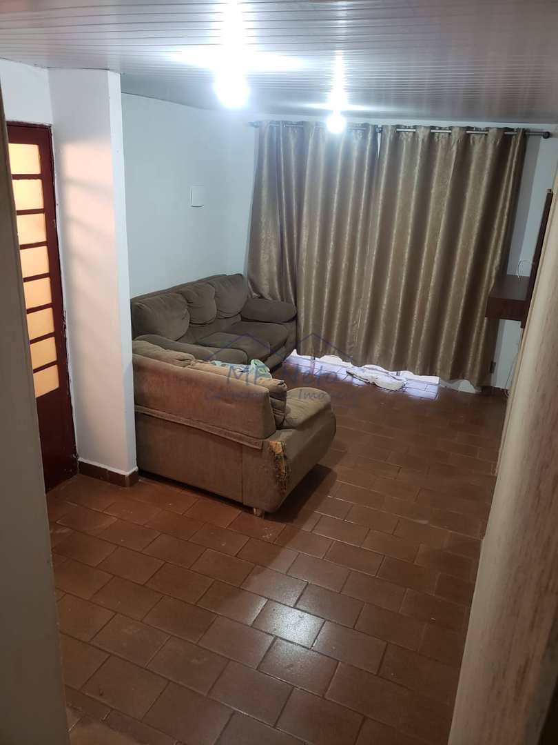 Casa à venda com 3 quartos, 180m² - Foto 2