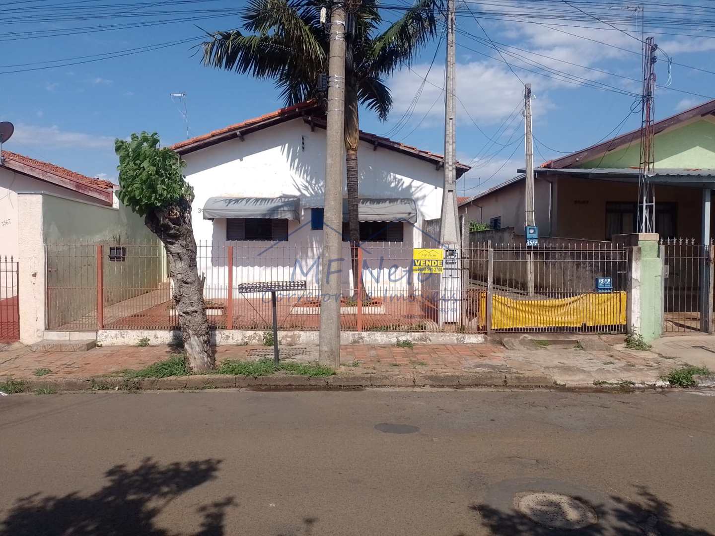 Casa à venda com 2 quartos, 330m² - Foto 2