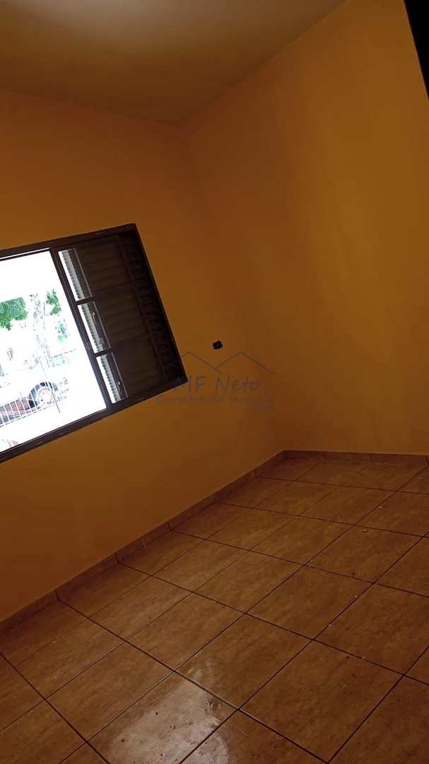 Casa à venda com 2 quartos, 300m² - Foto 4