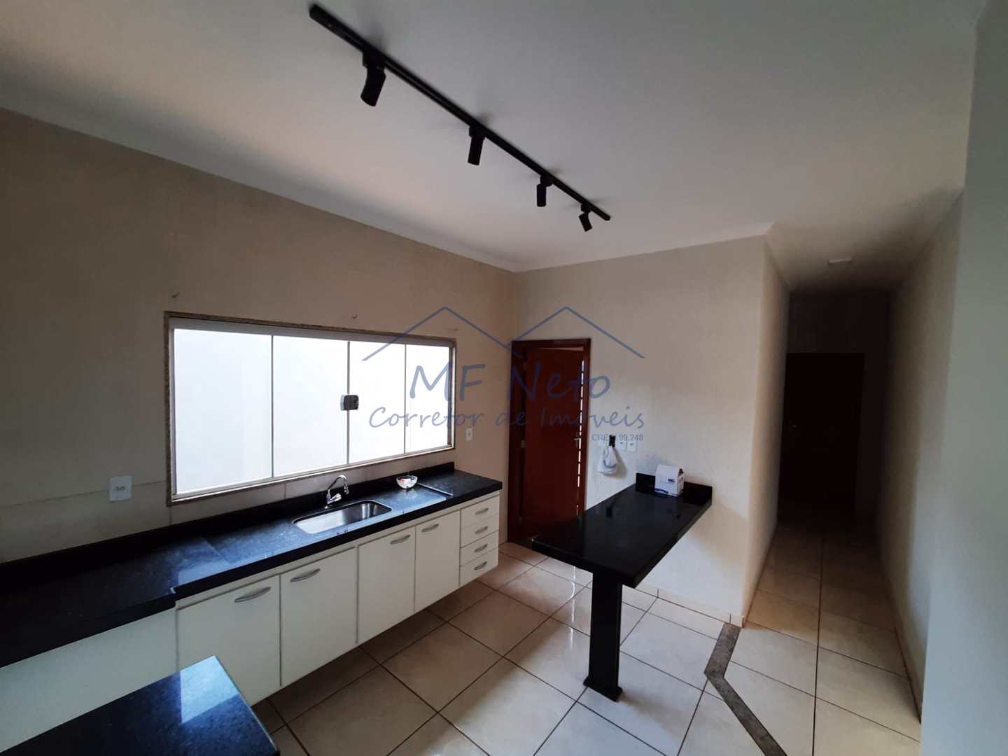 Casa à venda com 3 quartos, 250m² - Foto 11