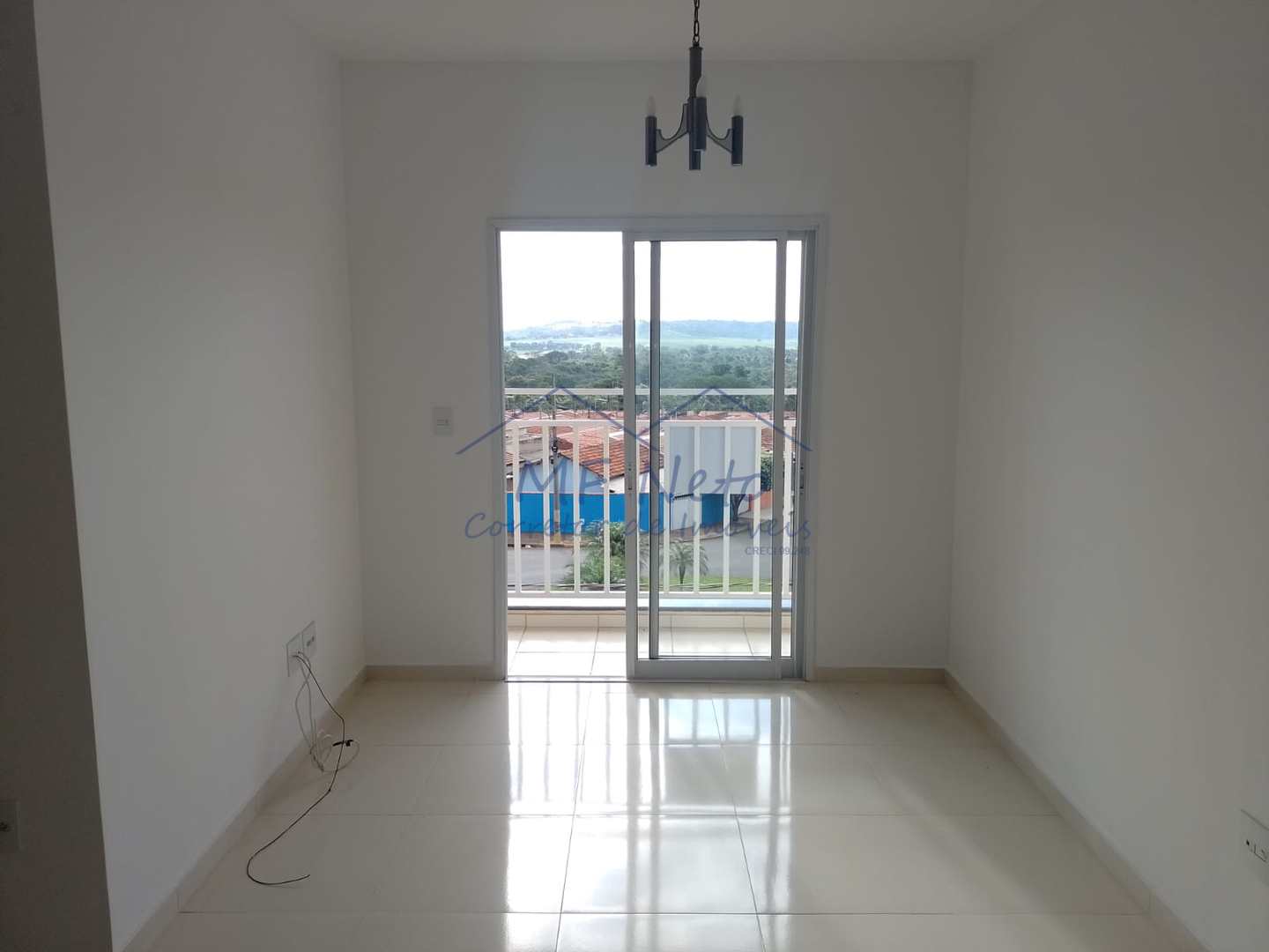 Apartamento à venda com 3 quartos, 67m² - Foto 2