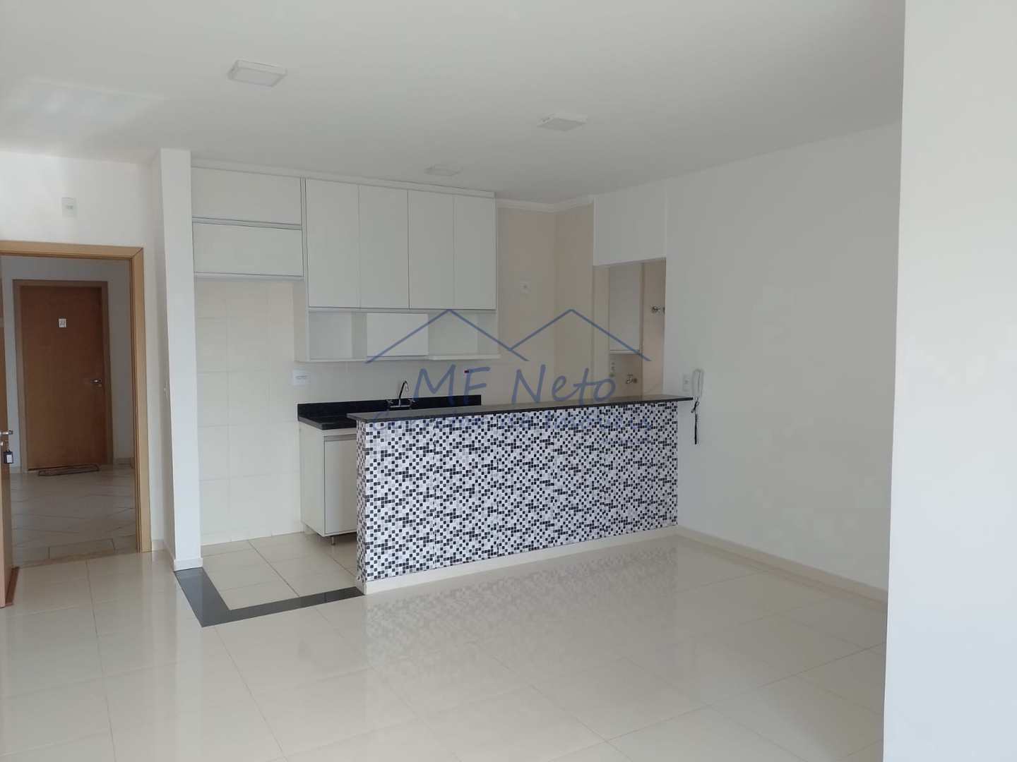 Apartamento à venda com 3 quartos, 67m² - Foto 1