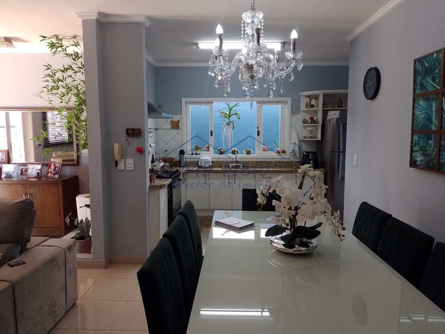 Casa à venda com 3 quartos, 283m² - Foto 1