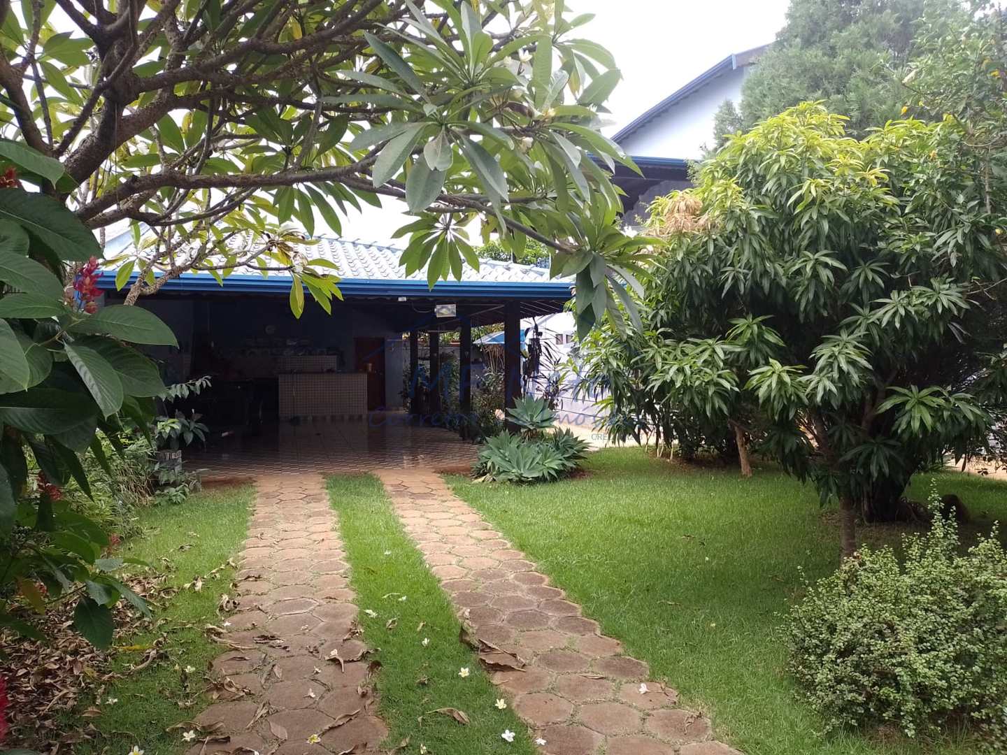 Casa à venda com 3 quartos, 300m² - Foto 8