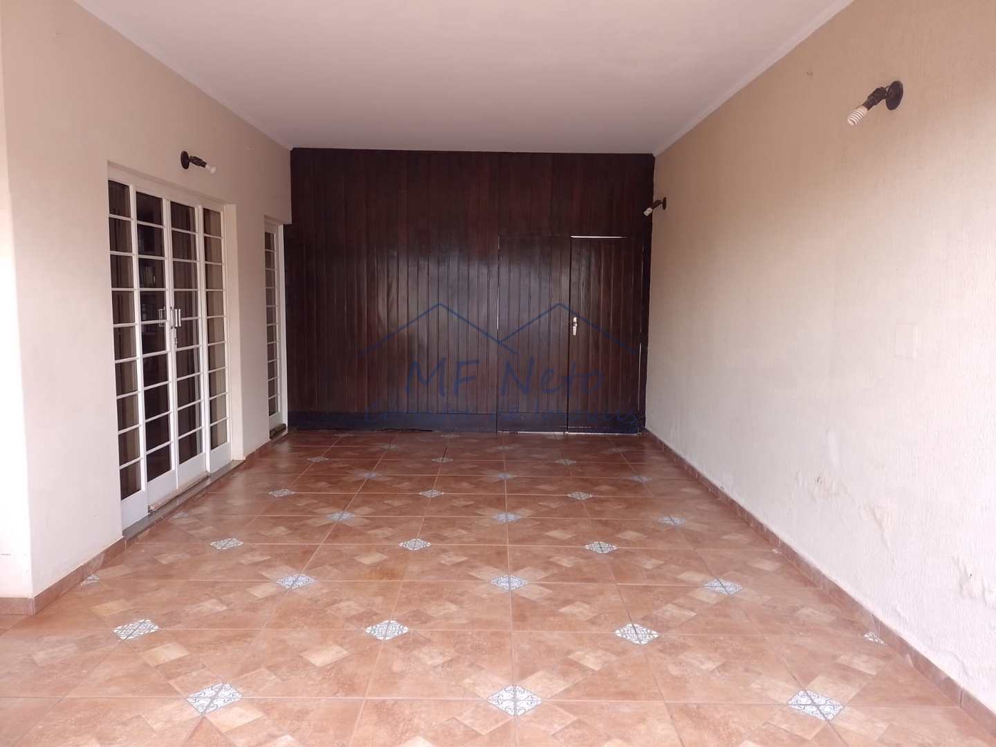 Casa à venda com 3 quartos, 360m² - Foto 3