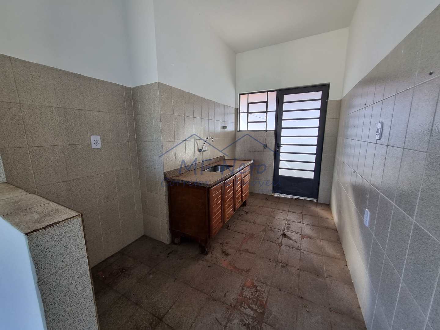 Casa à venda com 2 quartos, 435m² - Foto 11