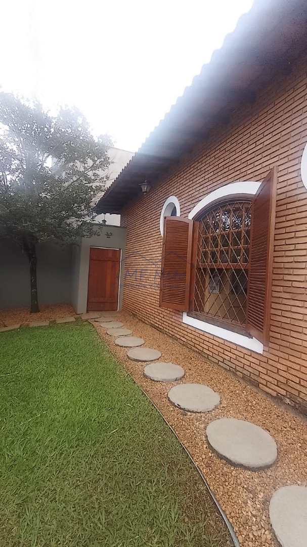 Casa à venda com 4 quartos, 937m² - Foto 4