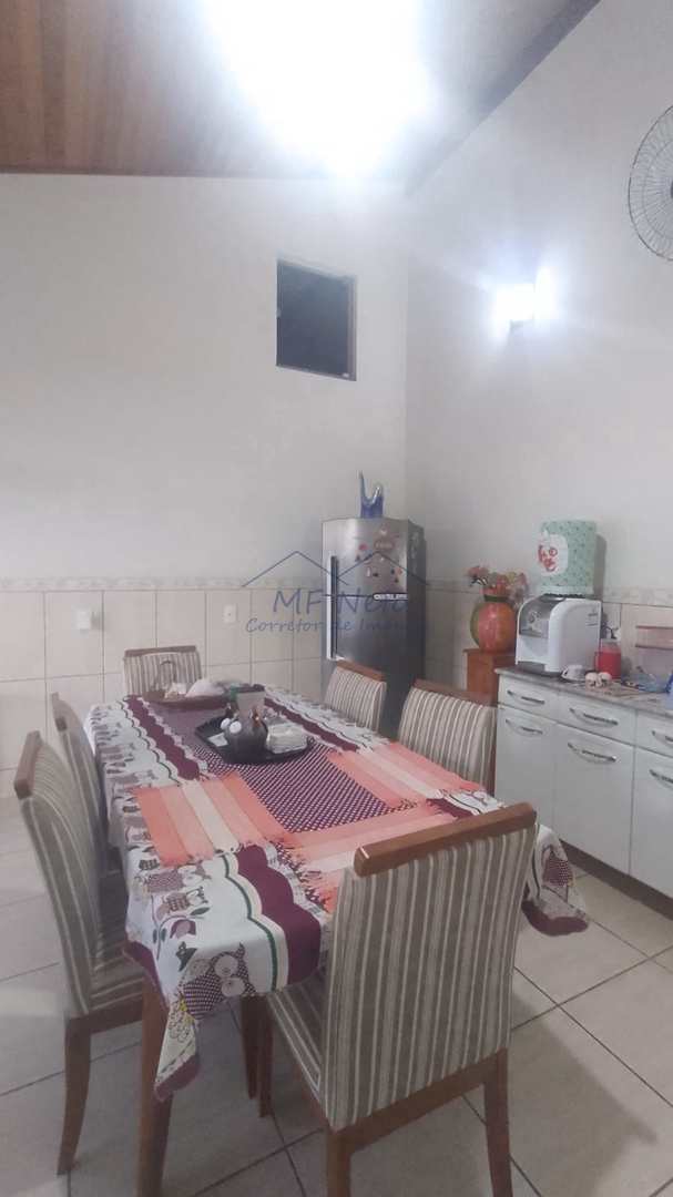 Casa à venda com 3 quartos, 330m² - Foto 23