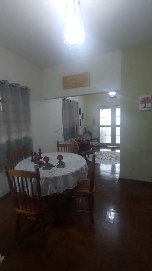 Casa à venda com 3 quartos, 330m² - Foto 16