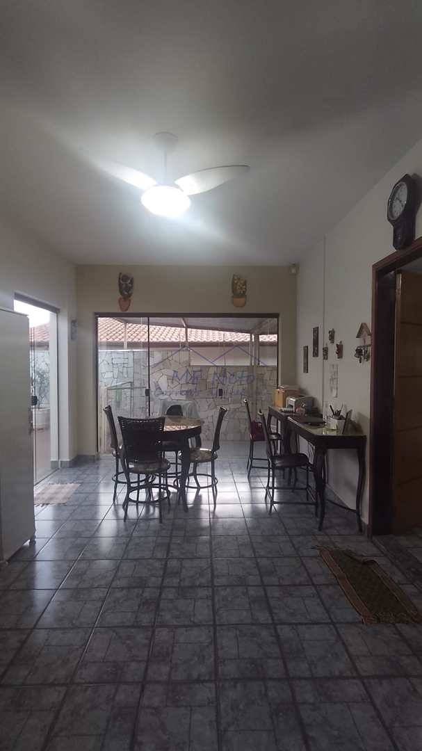 Casa à venda com 3 quartos, 330m² - Foto 30