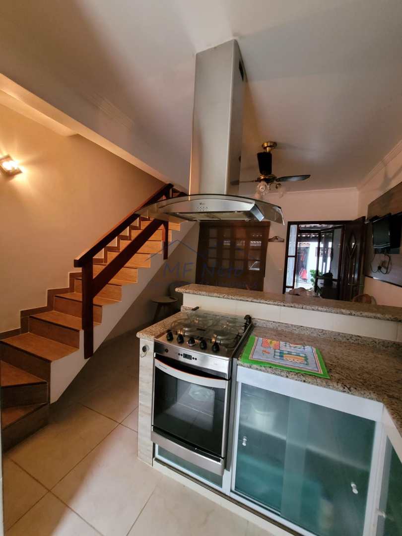 Casa à venda com 2 quartos, 64m² - Foto 17