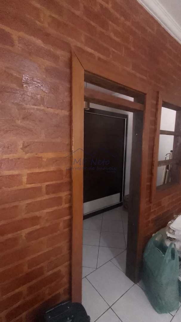 Casa à venda com 2 quartos, 250m² - Foto 17