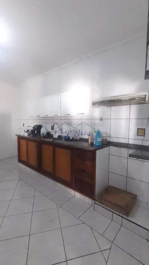 Casa à venda com 2 quartos, 250m² - Foto 10