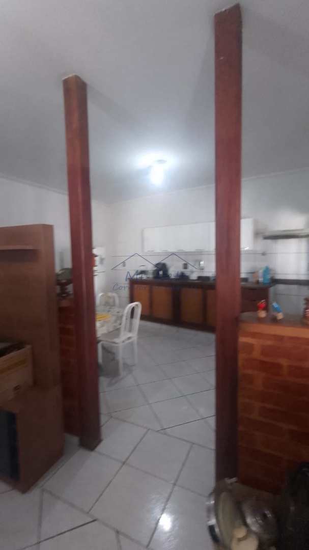 Casa à venda com 2 quartos, 250m² - Foto 8