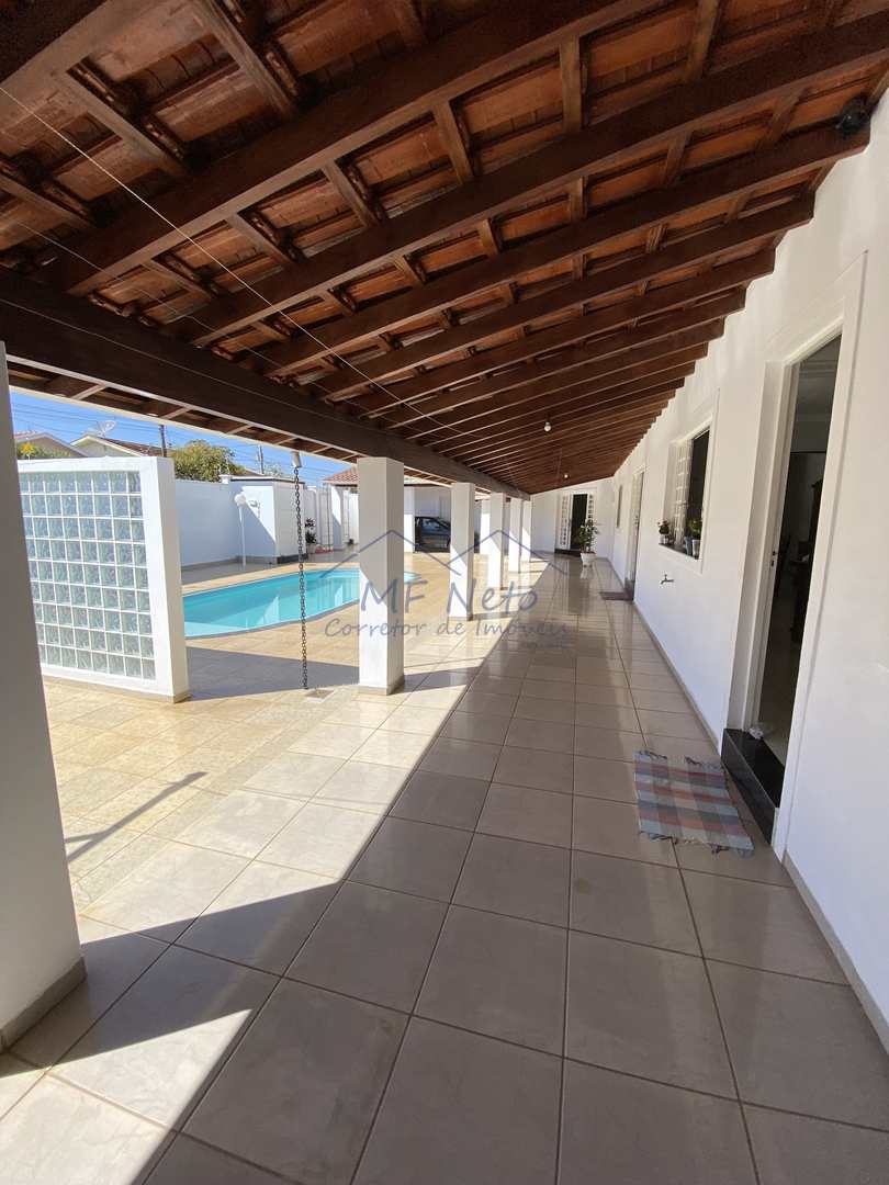 Casa à venda com 3 quartos, 258m² - Foto 17