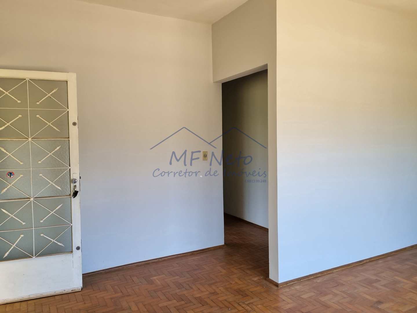 Casa à venda com 3 quartos, 300m² - Foto 2