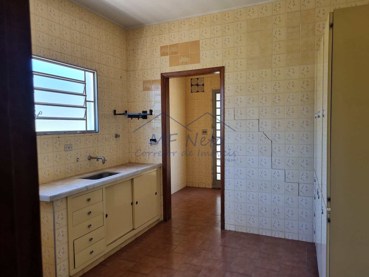 Casa à venda com 3 quartos, 300m² - Foto 7