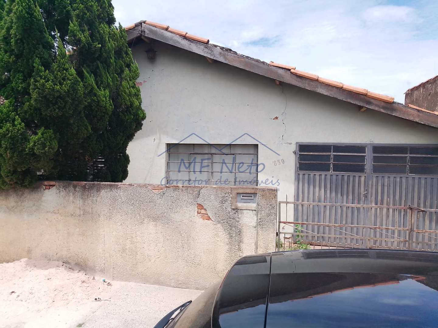 Casa à venda com 3 quartos, 300m² - Foto 1