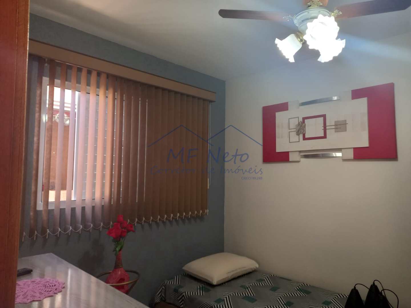 Casa à venda com 2 quartos, 200m² - Foto 1