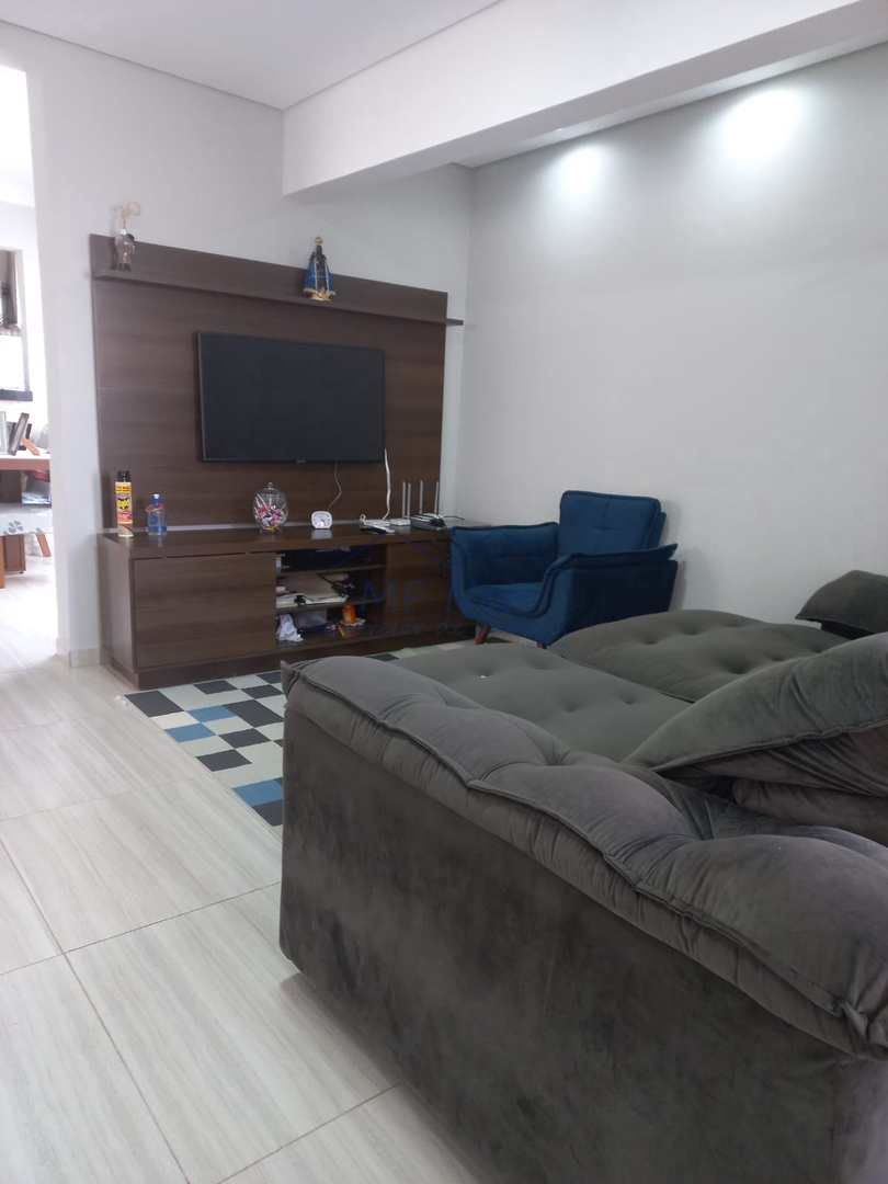 Casa à venda com 3 quartos, 180m² - Foto 2