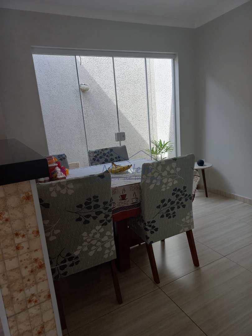 Casa à venda com 3 quartos, 180m² - Foto 3