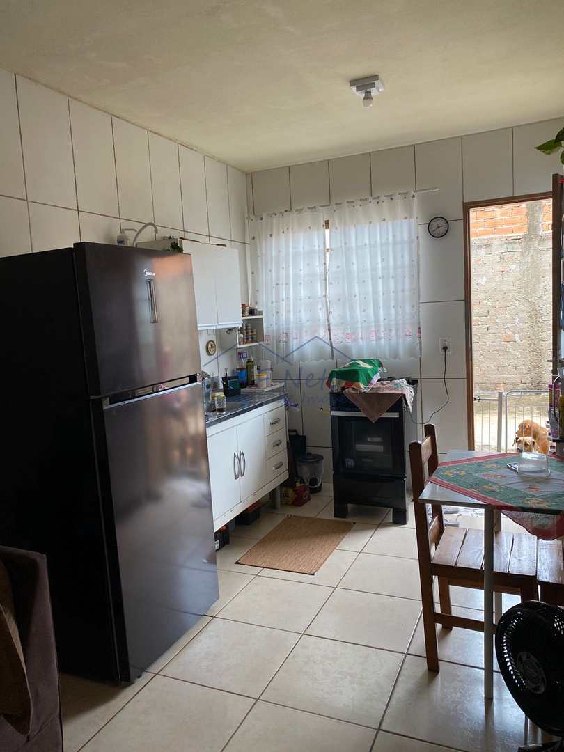 Casa à venda com 2 quartos, 180m² - Foto 8