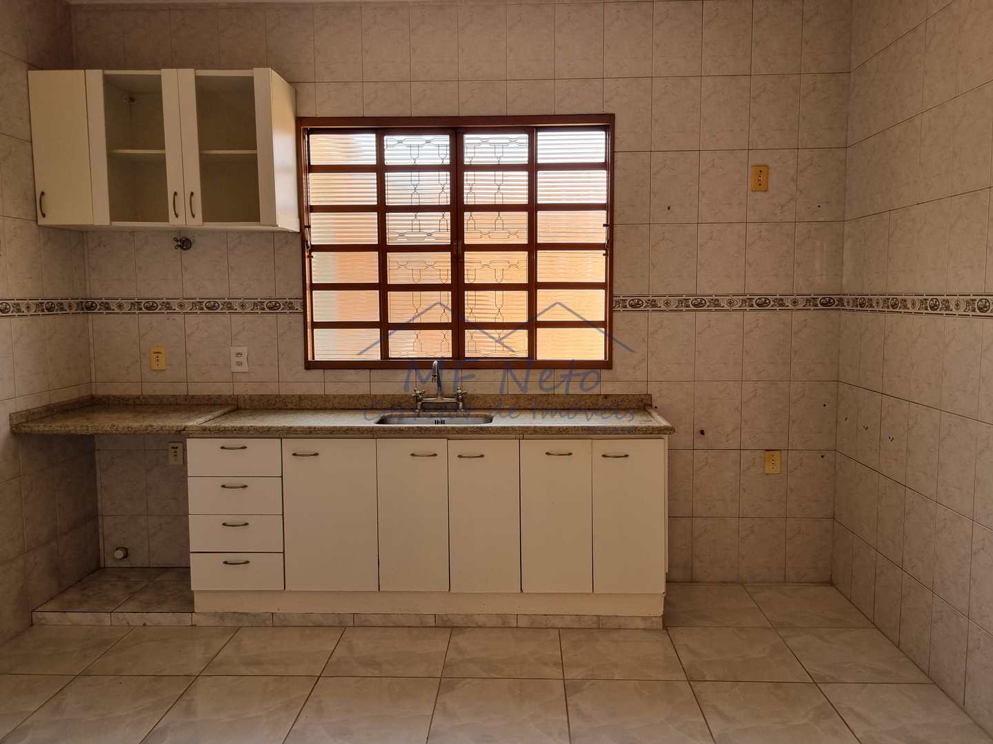 Casa à venda com 3 quartos, 360m² - Foto 14