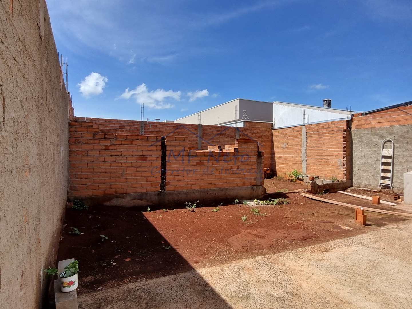 Casa à venda com 2 quartos, 250m² - Foto 10