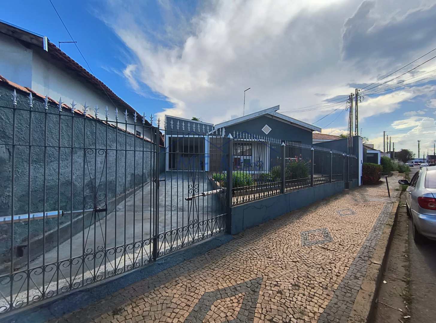 Casa à venda com 3 quartos, 390m² - Foto 3