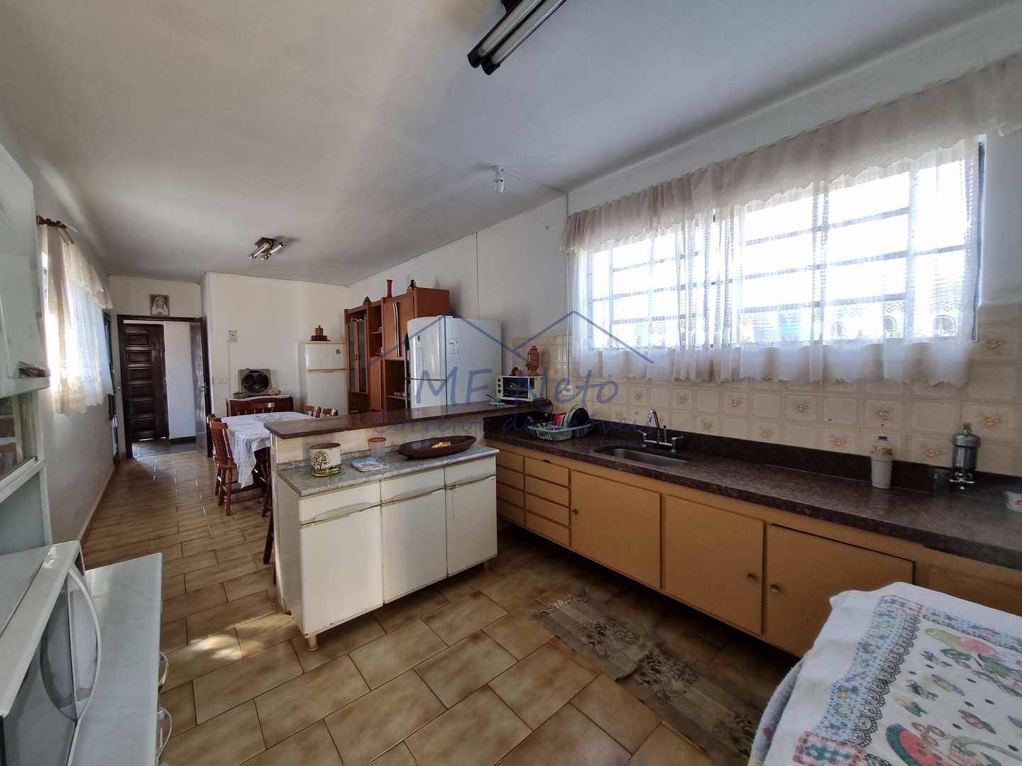 Casa à venda com 3 quartos, 341m² - Foto 5