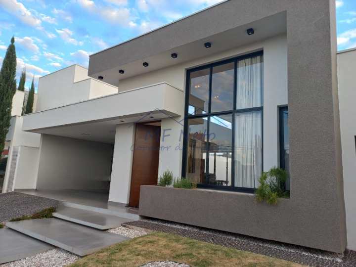 Casa de Condomínio à venda com 3 quartos, 450m² - Foto 4