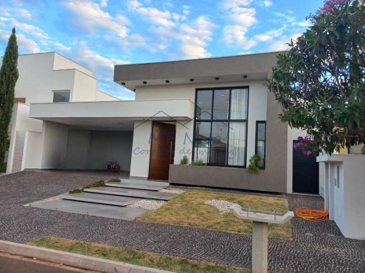 Casa de Condomínio à venda com 3 quartos, 450m² - Foto 1